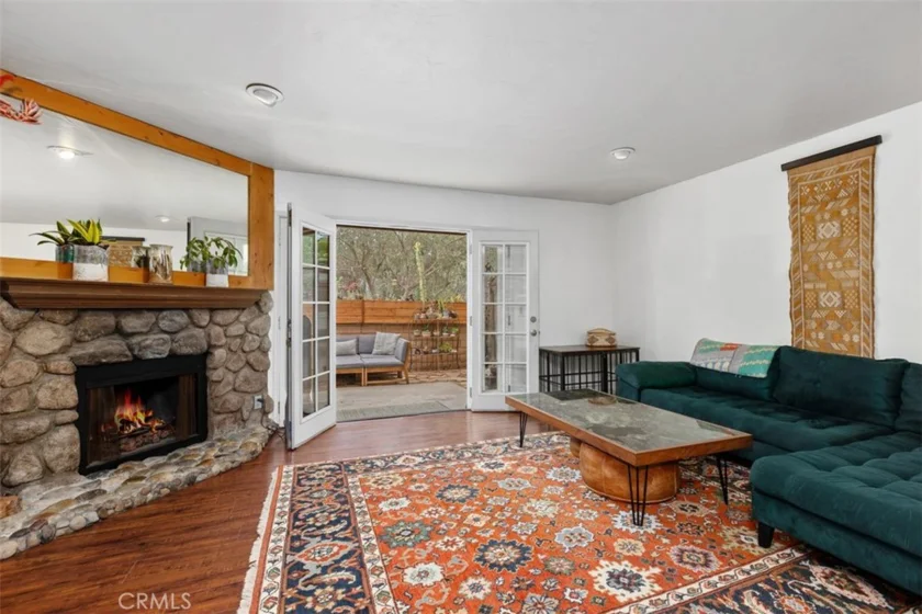 23821 Hillhurst Drive #4 photo 7