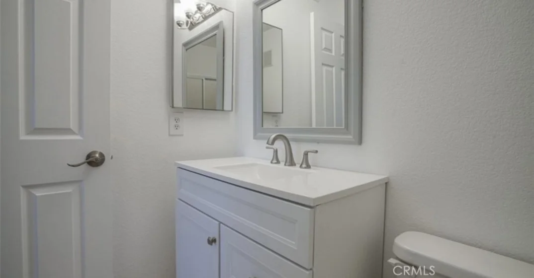 4121 Hathaway Avenue #3 photo 26