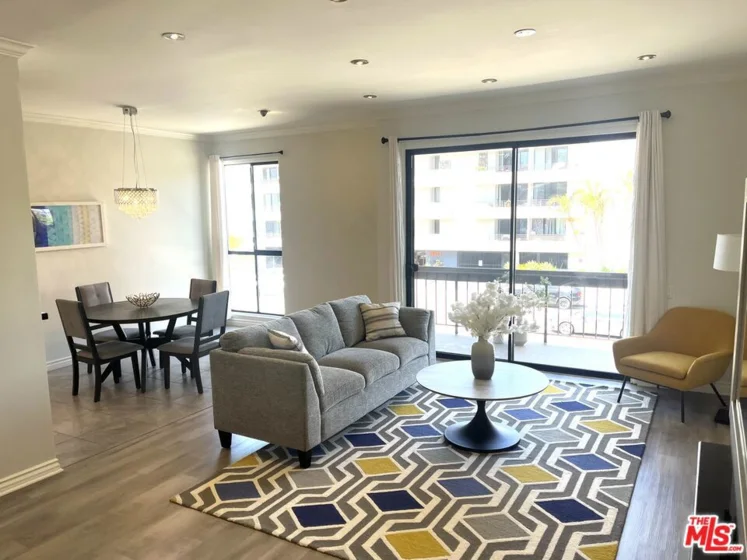 2175 S Beverly Glen Boulevard #302 photo 1