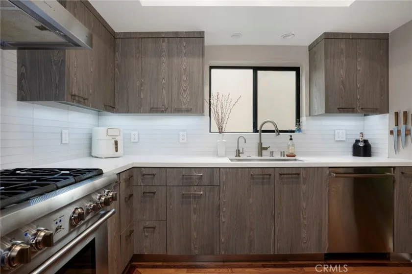 2307 Fox Hills #105 photo 15