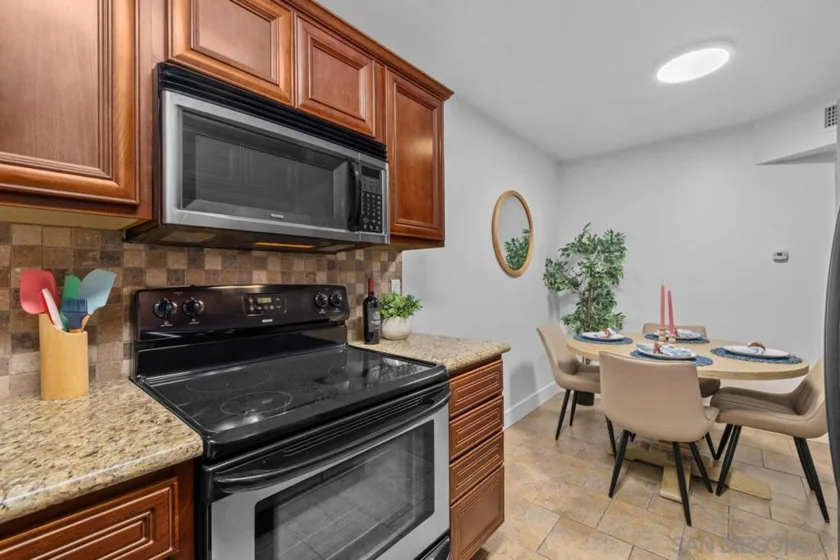 1030 Robinson Avenue #210 photo 46