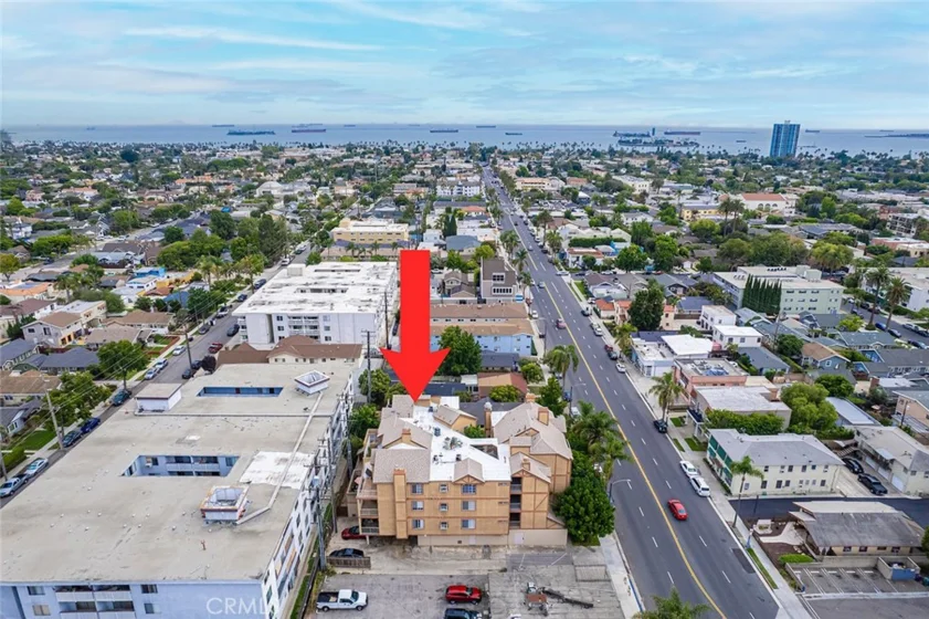 384 Redondo Avenue #404 photo 1