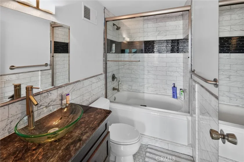 4944 Cass Street #1101 photo 12