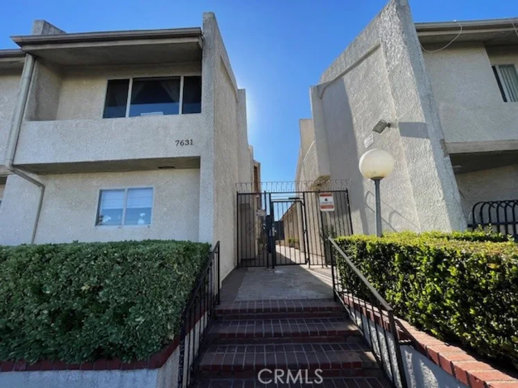 7631 Reseda Boulevard #42Y photo 1