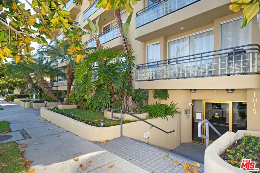1815 Manning #201 photo 1
