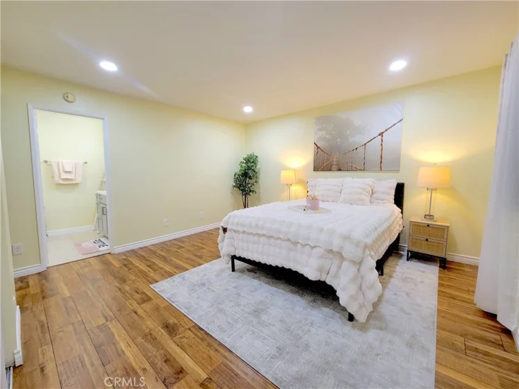 8221 Langdon Ave., #103 photo 5