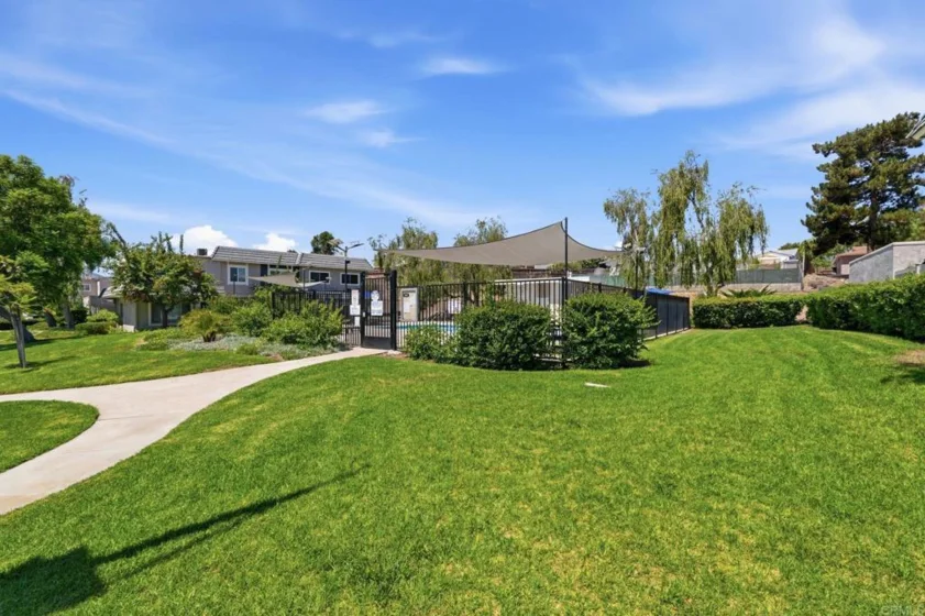 9416 Carlton Oaks Drive #B photo 19