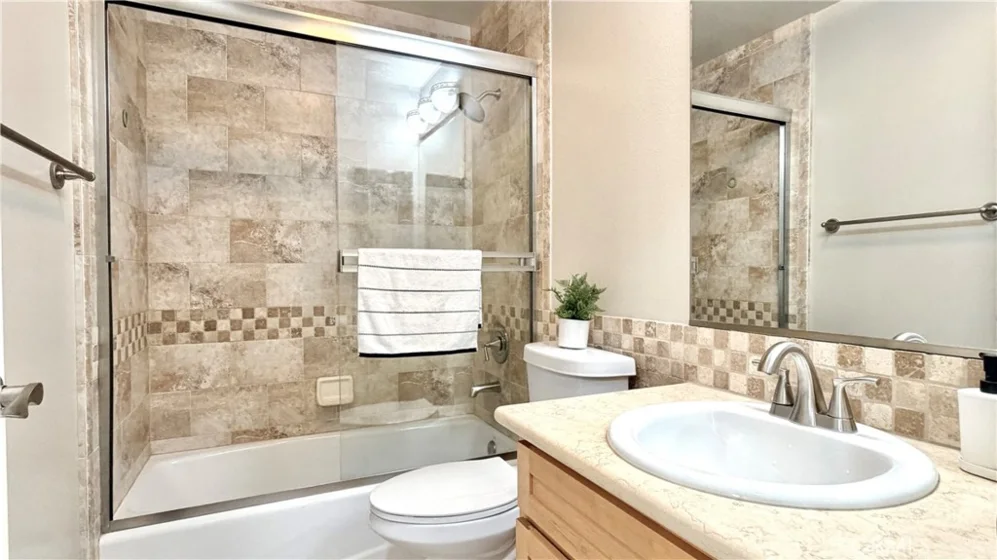 690 S Marengo Avenue #6 photo 21