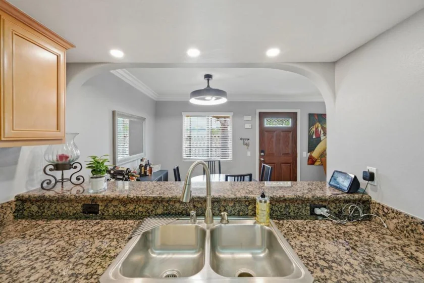 2736 B Street #203 photo 4
