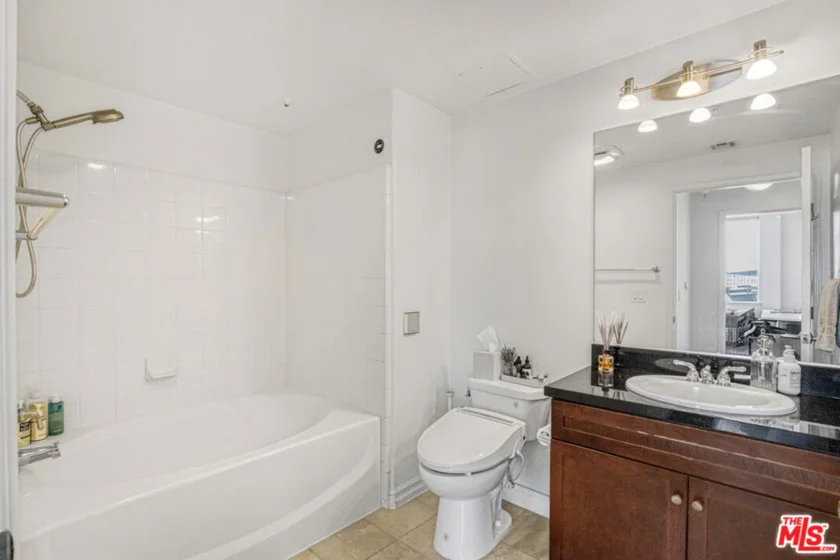 629 Traction Avenue #412 photo 30