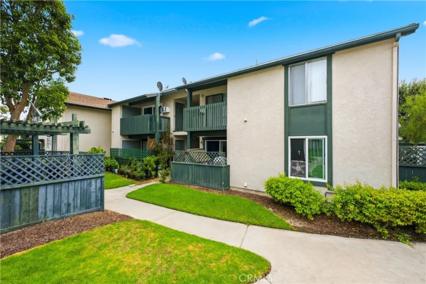 23292 Orange Avenue #6 photo 16