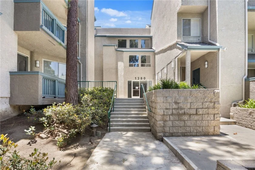 1380 W Capitol #307 photo 37