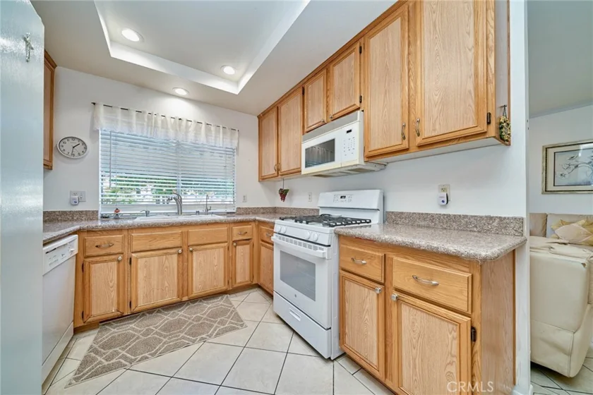 9008 Primavera Lane photo 15