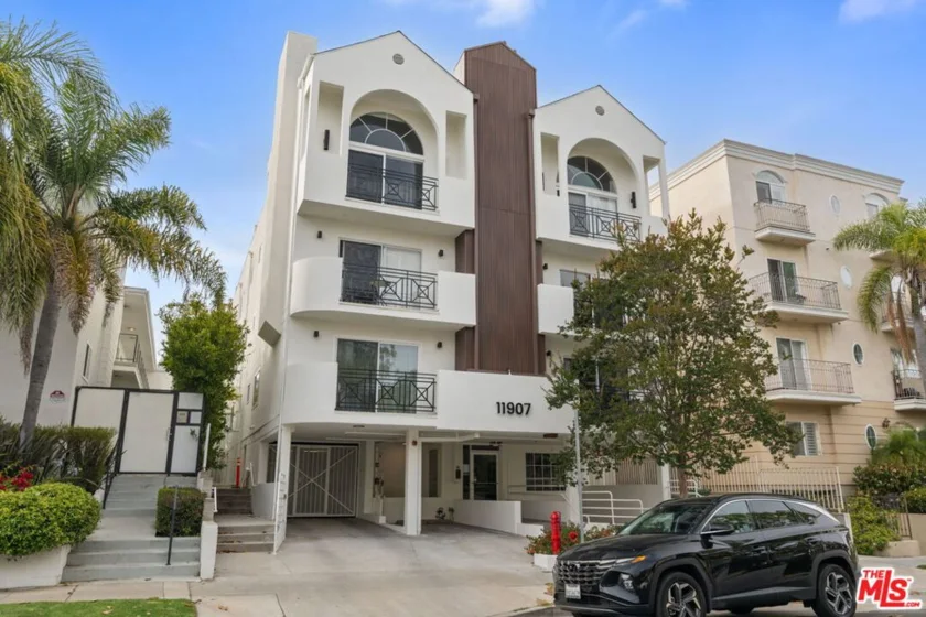11907 Darlington Avenue #101 photo 1