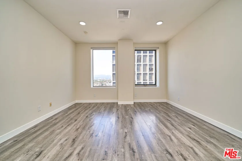 3810 Wilshire Boulevard #1001 photo 15