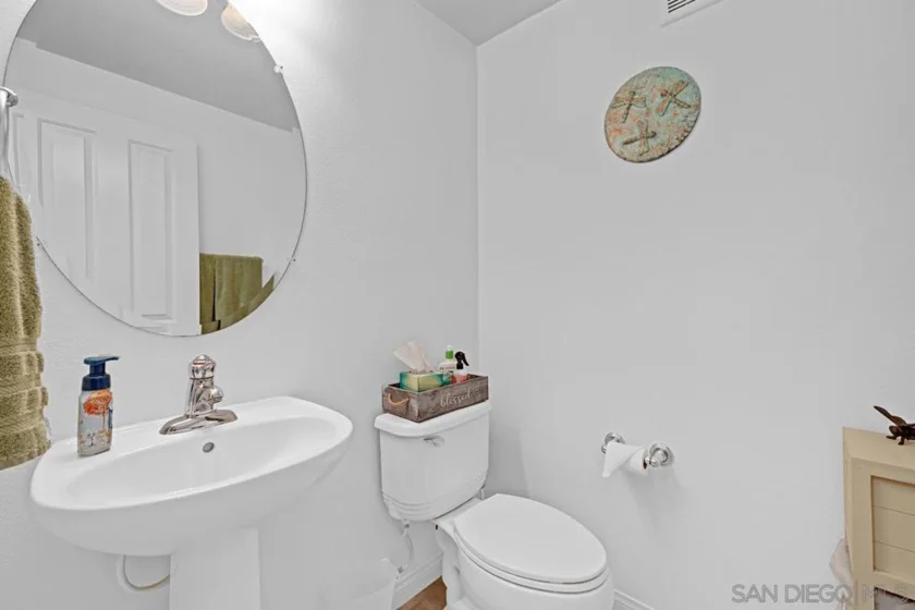 1800 Clare Lane photo 15