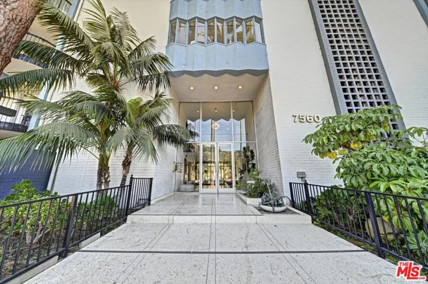 7560 Hollywood Boulevard #106 photo 1