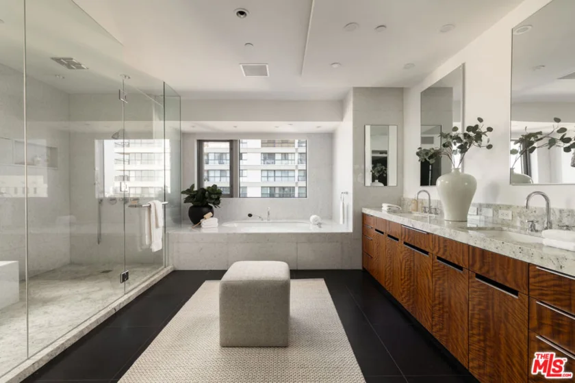 10800 Wilshire Boulevard #1501 photo 15