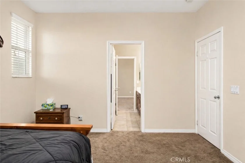 22862 Montanya photo 23
