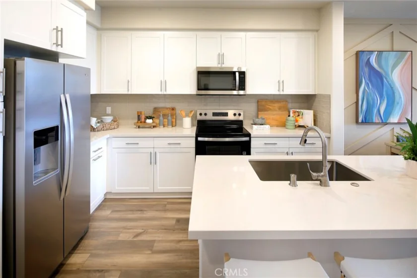 9552 Hannah Way photo 5