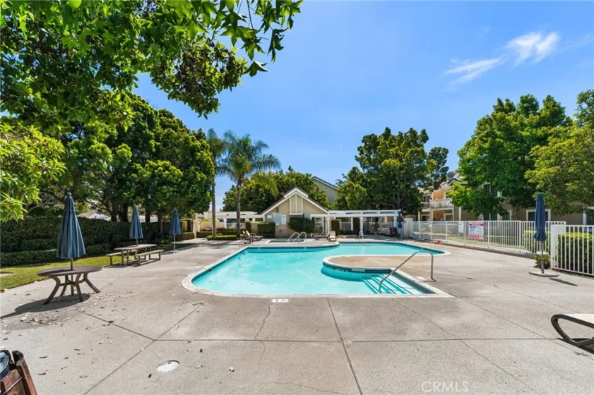 3860 Amberly Drive #F photo 27