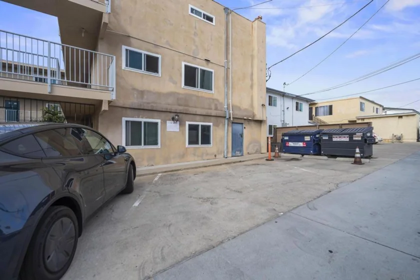 4477 Mentone Street ##211 photo 36