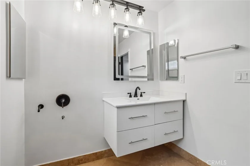 6225 Coldwater Canyon Avenue #102 photo 24
