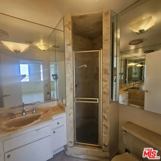 100 S Doheny Drive #1009 photo 24