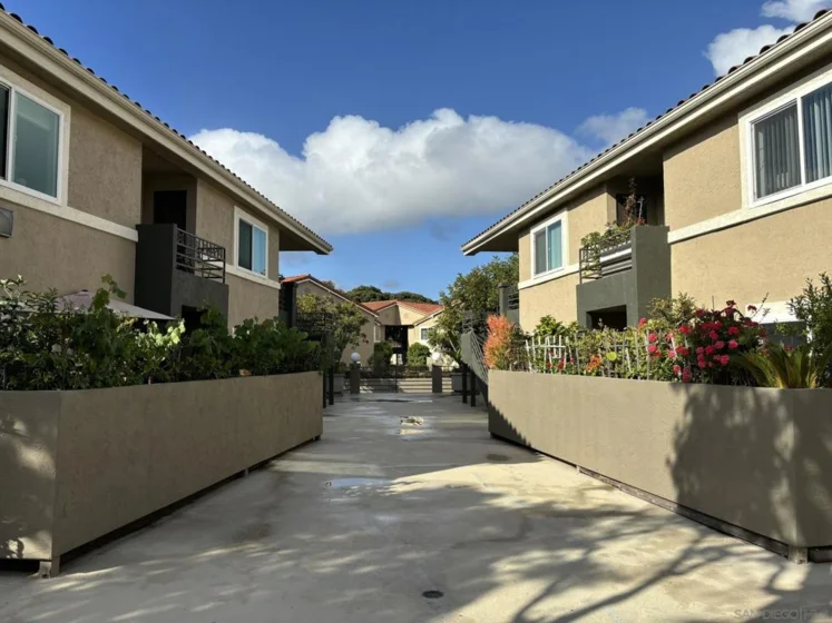 7565 Charmant Drive #504 photo 8