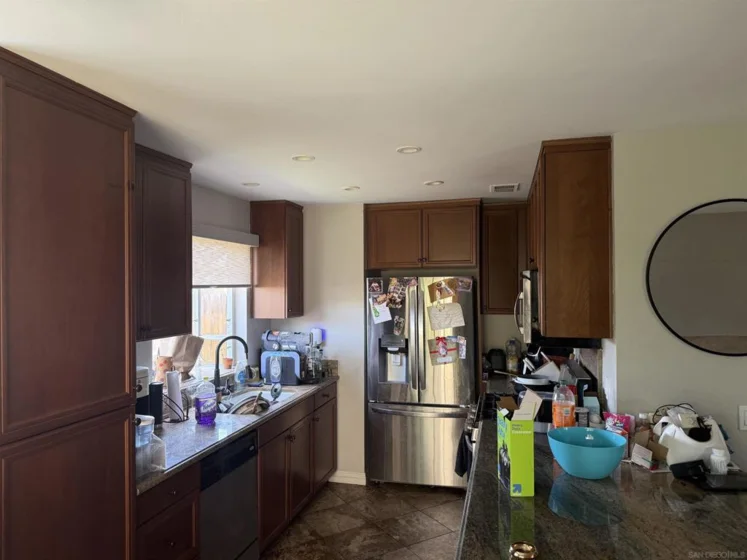574 Hart Drive photo 4
