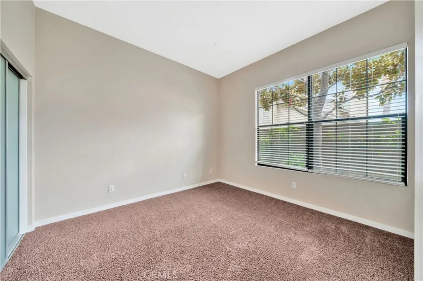 563 W Maple Avenue photo 12