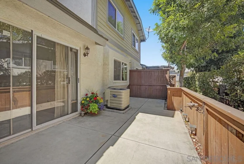 1721 Maxwell #B photo 19