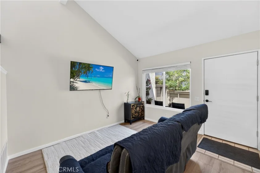 1363 N Schooner photo 2