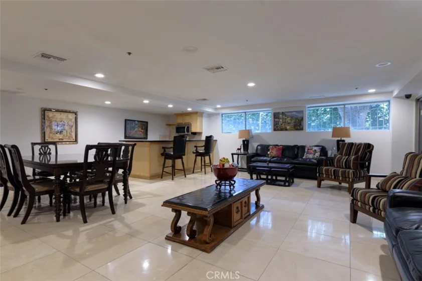 441 N Oakhurst #604 photo 22