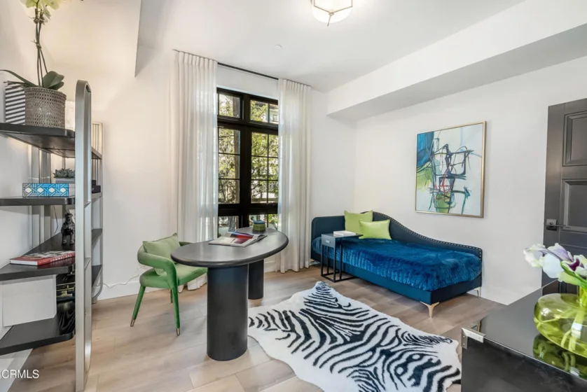 139 S Oak Knoll Avenue #301 photo 12
