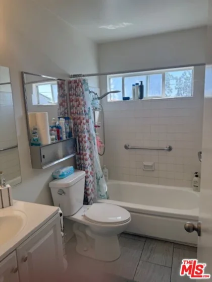 6342 Morse Avenue #205 photo 7