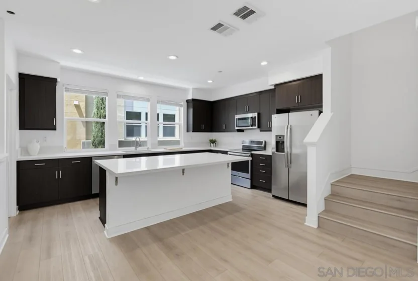 745 Shoreline Road photo 11