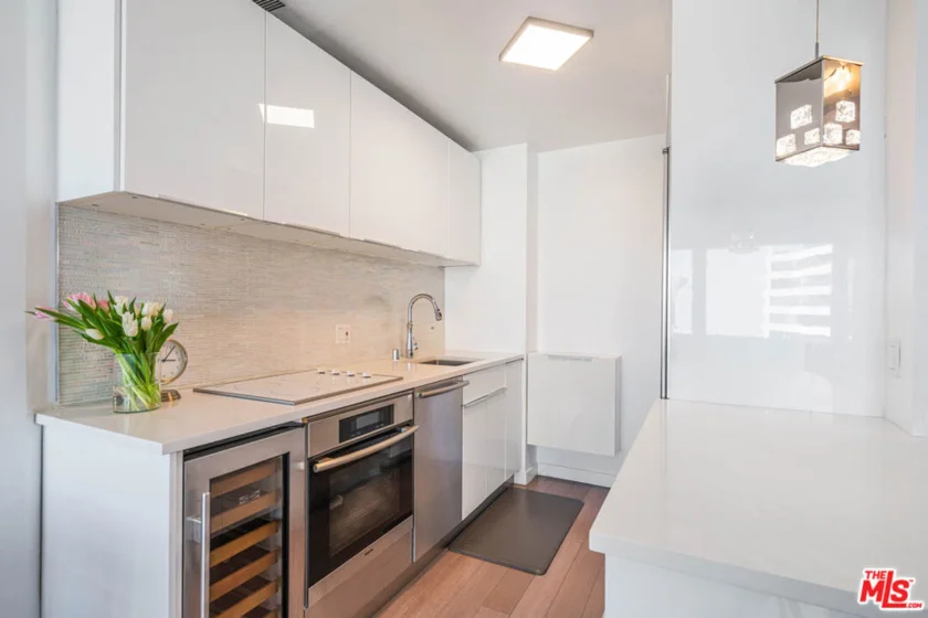10501 Wilshire Boulevard #1904 photo 9