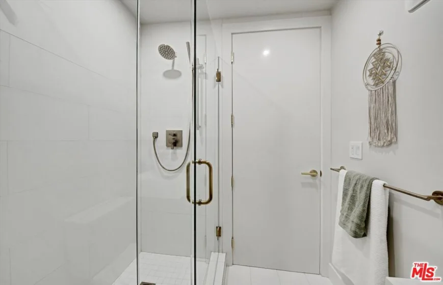 7560 Hollywood Boulevard #106 photo 23