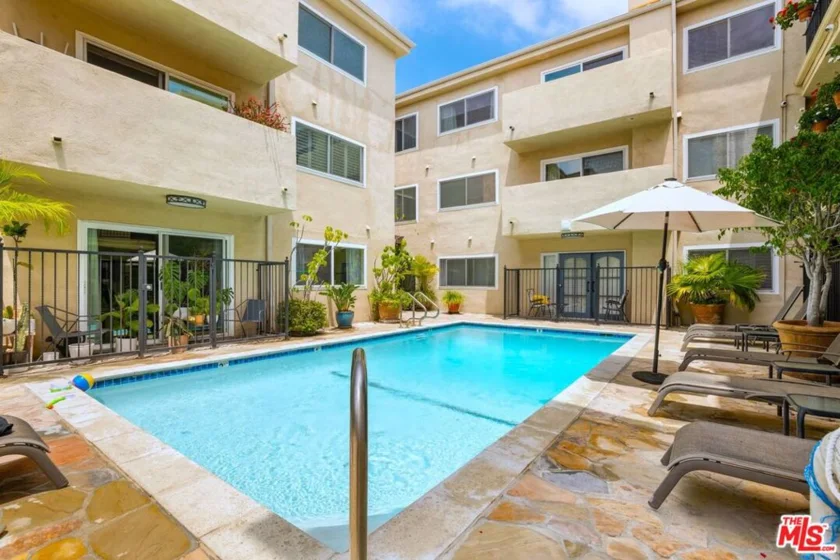 1203 N Sweetzer Avenue #305 photo 16