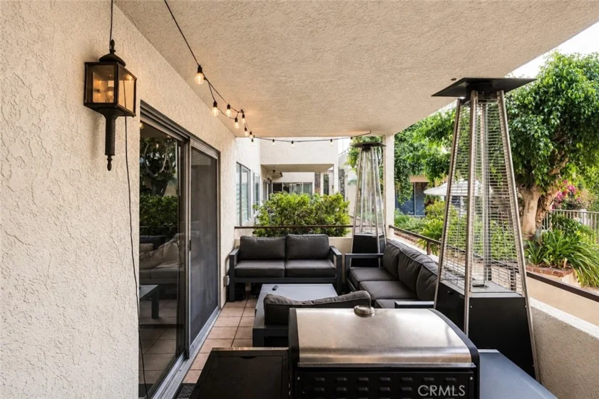 5315 Yarmouth Avenue #104 photo 6