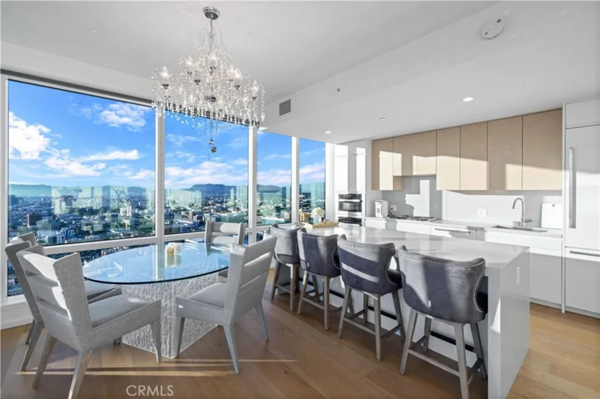 877 Francisco Street #4111 photo 2