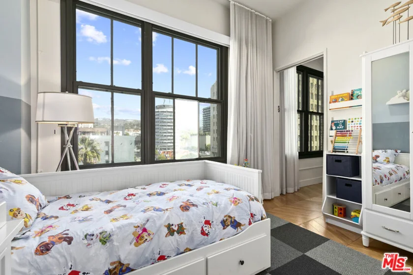 1645 N Vine Street #606 photo 14