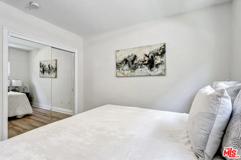 1520 S Shenandoah Street #304 photo 15