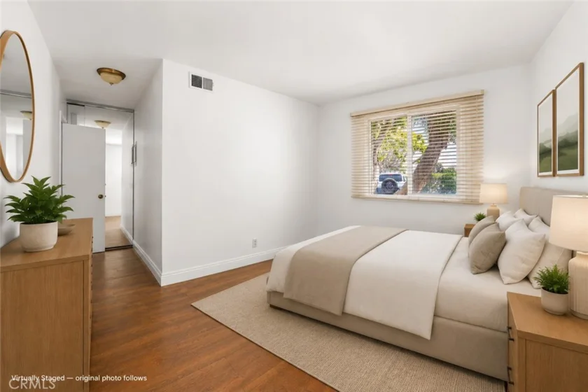 21A Tustin photo 5