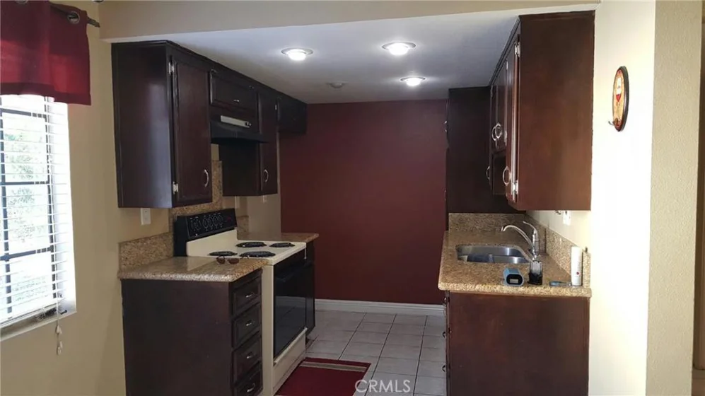 303 E 9th Street #5 photo 1