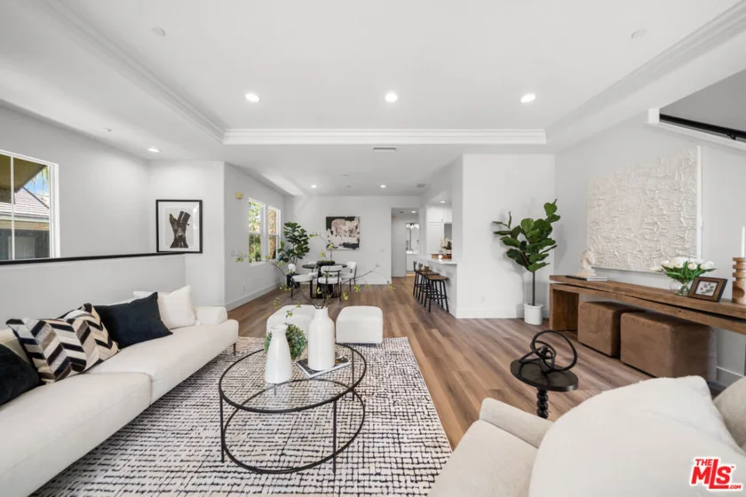 270 Lockford photo 2