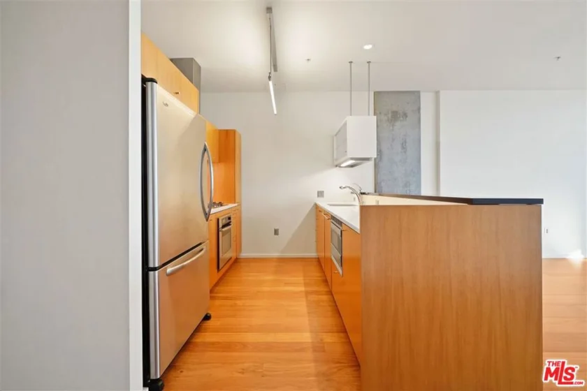 1155 S Grand Avenue #516 photo 3