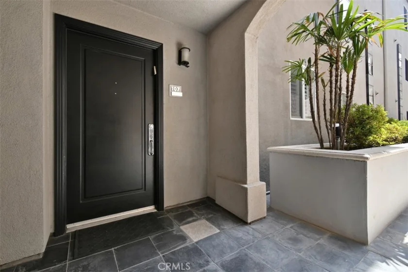 4424 Whitsett Avenue #107 photo 5