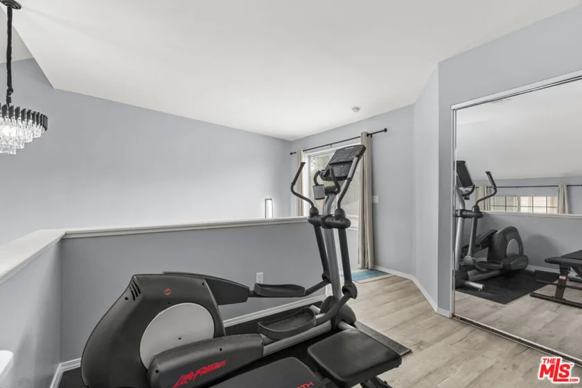 11150 Glenoaks Boulevard #178 photo 10